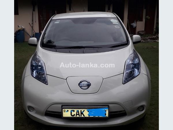 Rent a car LEAF Electric