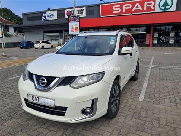 Nissan X Trail Hybrid SUV For Rent