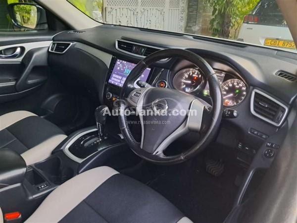 Nissan X Trail Hybrid SUV For Rent