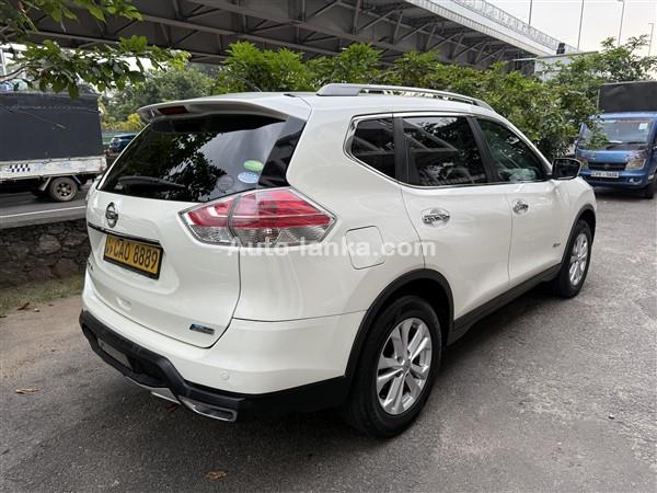 Nissan X Trail Hybrid SUV For Rent