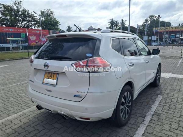 Nissan X Trail Hybrid SUV For Rent