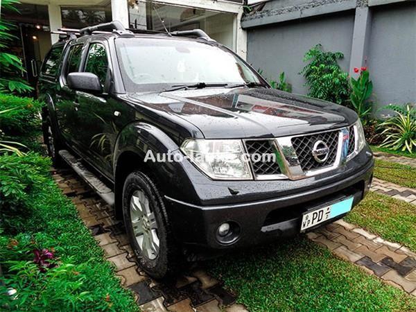 NISSAN NAVARA DOUBLE CAB FOR RENT