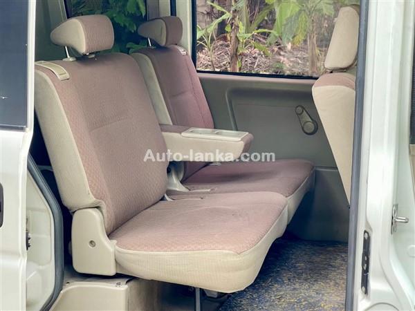 Nissan NV100 Van for Rent