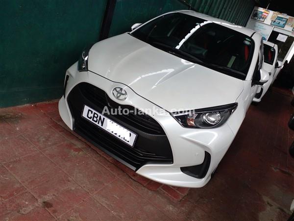 RENT A CAR- TOYOTA YARIS NEW