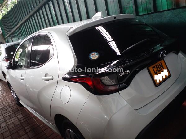 RENT A CAR- TOYOTA YARIS NEW