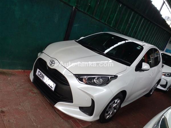 RENT A CAR- TOYOTA YARIS NEW
