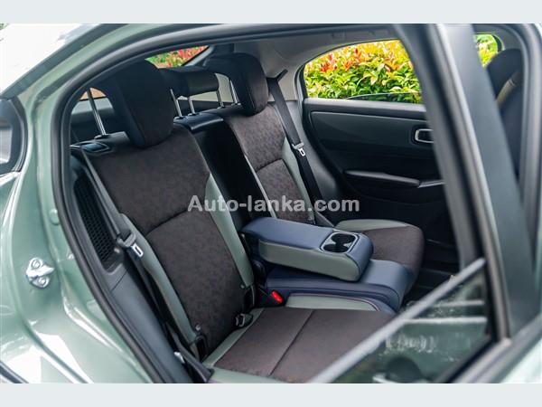 Honda Vezel Z GRADE 2025 SUV  long-term (only)