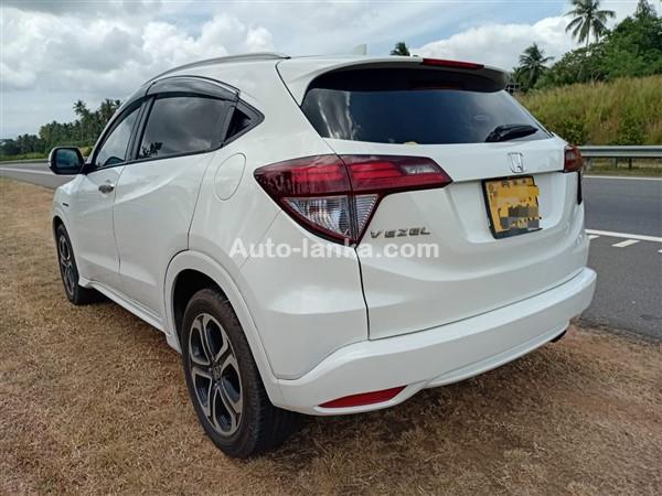 Rent a car honda Vezel