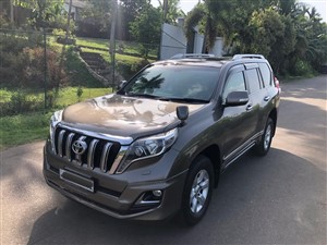 Rent a Car Land Crusier prado 150
