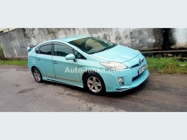Prius 3rd for Rent