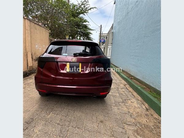 Rent a car honda Vezel