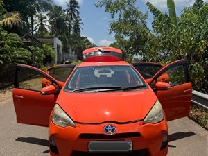 Rent a Car Toyota Aqua