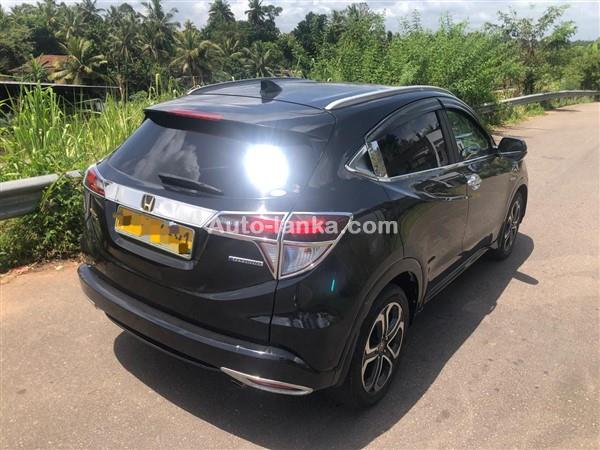 Rent a car honda Vezel