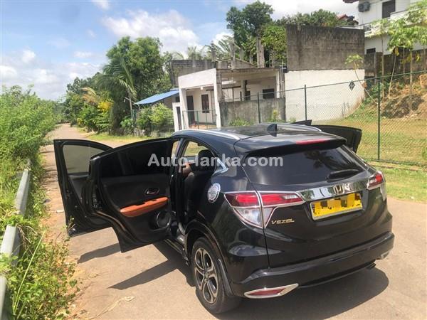 Rent a car honda Vezel