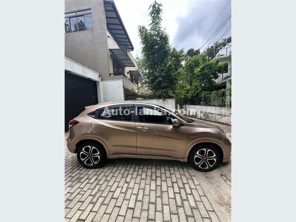 Honda Vezel for Rent