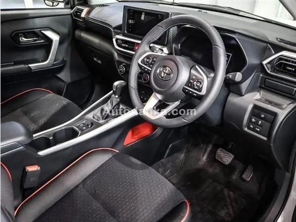 TOYOTA RAIZE SUV FOR RENT