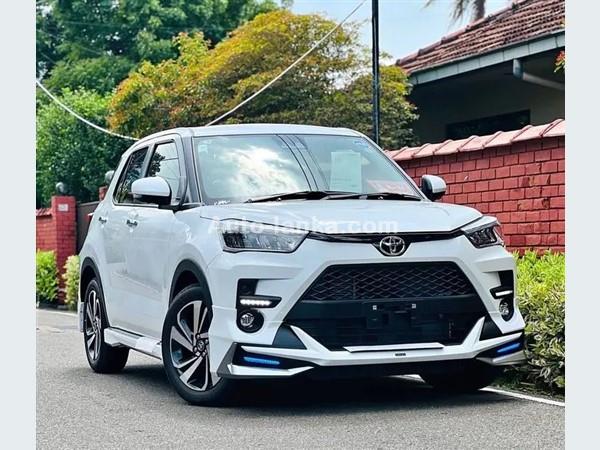 TOYOTA RAIZE SUV FOR RENT