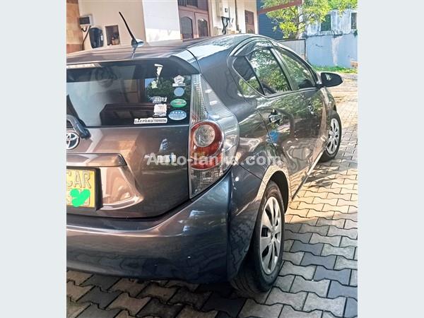 TOYOTA AQUA FOR LONG TERM RENT