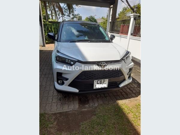Rent a Car- Toyota Raize