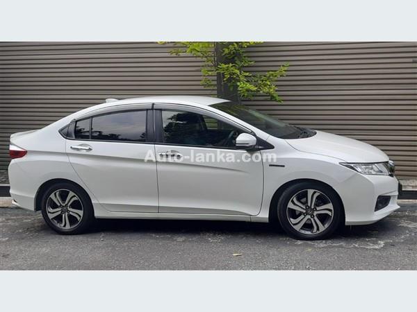 Honda grace available for rent