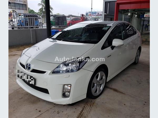Toyota prius available for rent