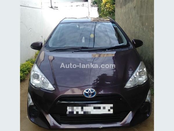 TOYOTA AQUA AVAILABLE FOR RENT