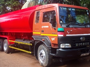 other-eicher-bowser-2015-trucks-for-sale-in-gampaha
